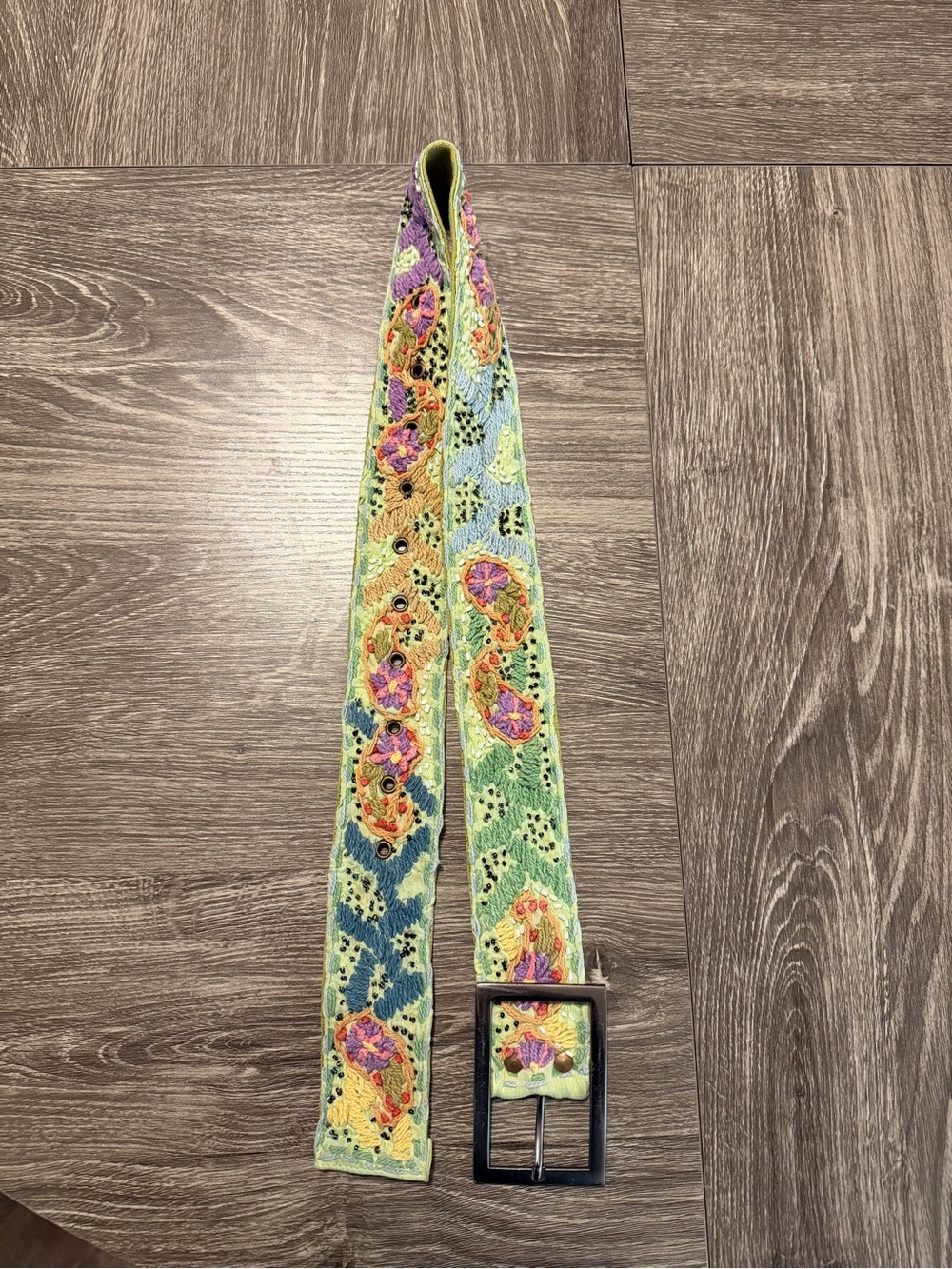 Embroidered Beaded Floral Women's Belt - Picture 4 of 7